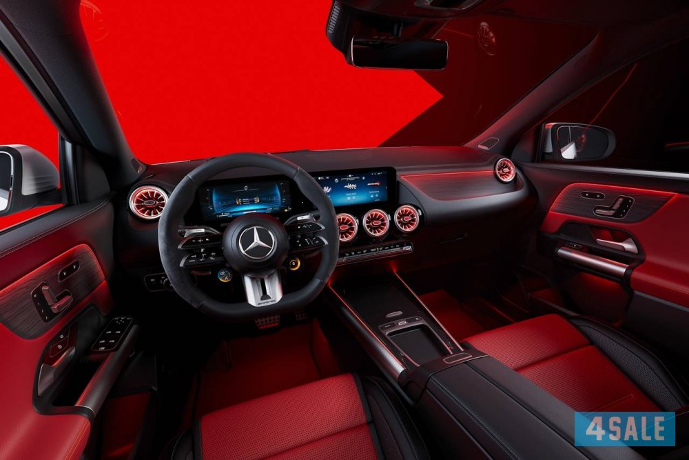 Mercedes-AMG GLA 35 4MATIC4