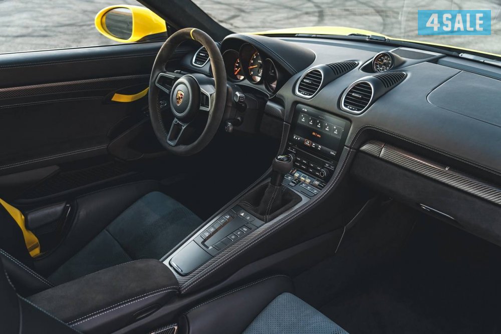 718 Cayman GT4 RS4