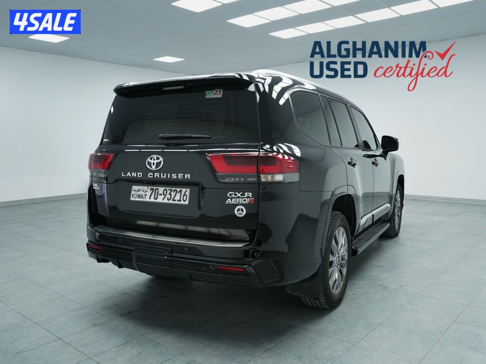 Toyota Land Cruiser1